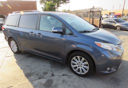 2014 Toyota Sienna - Thumbnail 2
