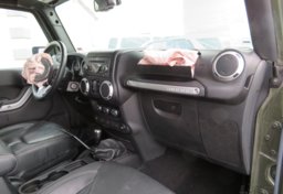 2015 Jeep Wrangler Unlimited - Thumbnail 25