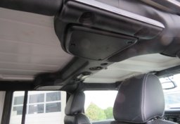 2015 Jeep Wrangler Unlimited - Thumbnail 35