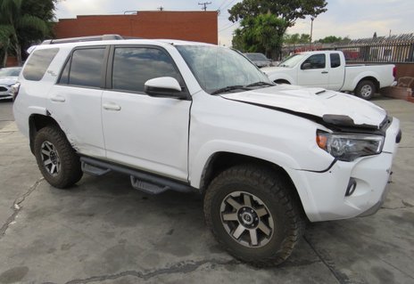 Picture of 2019 Toyota 4Runner