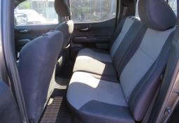 2020 Toyota Tacoma - Thumbnail 29