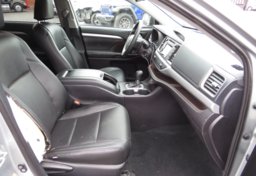 2019 Toyota Highlander - Thumbnail 23