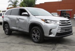 2019 Toyota Highlander - Thumbnail 4