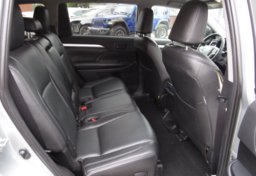 2019 Toyota Highlander - Thumbnail 29