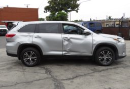 2019 Toyota Highlander - Thumbnail 12
