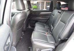 2019 Toyota Highlander - Thumbnail 26