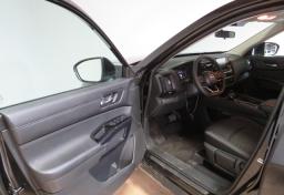 2022 Nissan Pathfinder - Thumbnail 19