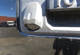 2017 Toyota Tacoma - Thumbnail 17