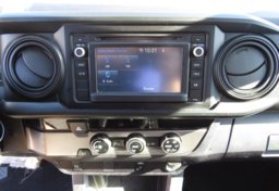 2017 Toyota Tacoma - Thumbnail 33