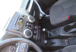 2017 Jeep Wrangler Unlimited - Thumbnail 27