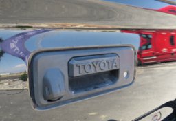 2017 Toyota Tacoma - Thumbnail 22