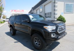 2017 Toyota Tacoma - Thumbnail 1
