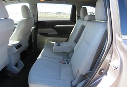 2015 Toyota Highlander - Thumbnail 32