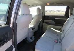 2015 Toyota Highlander - Thumbnail 30