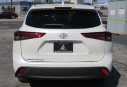 2021 Toyota Highlander - Thumbnail 11
