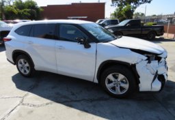 2021 Toyota Highlander - Thumbnail 2