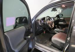 2020 Toyota Tacoma - Thumbnail 25