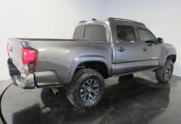 2020 Toyota Tacoma - Thumbnail 5