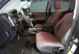 2020 Toyota Tacoma - Thumbnail 27