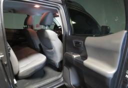 2020 Toyota Tacoma - Thumbnail 26