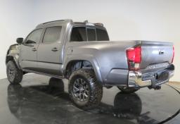 2020 Toyota Tacoma - Thumbnail 8