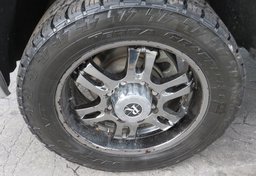 2017 GMC Sierra 2500HD - Thumbnail 28