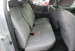 2020 Toyota Tacoma - Thumbnail 6