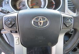 2015 Toyota Tacoma - Thumbnail 27