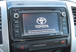 2015 Toyota Tacoma - Thumbnail 33