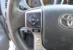 2015 Toyota Tacoma - Thumbnail 28