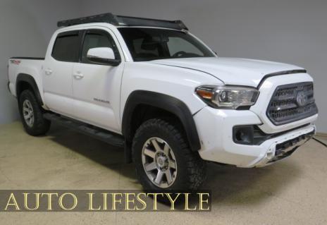 Picture of 2017 Toyota Tacoma