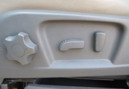 2017 Nissan NV Passenger - Thumbnail 22