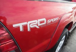 2015 Toyota Tacoma - Thumbnail 23