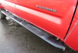 2015 Toyota Tacoma - Thumbnail 22