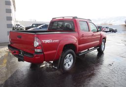 2015 Toyota Tacoma - Thumbnail 8