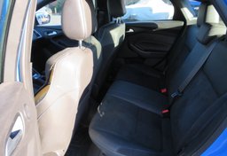 2017 Ford Focus - Thumbnail 29