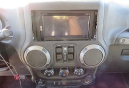 2017 Jeep Wrangler Unlimited - Thumbnail 32