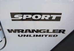 2017 Jeep Wrangler Unlimited - Thumbnail 17