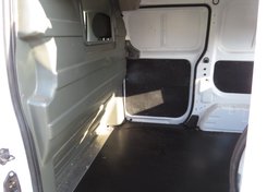 2020 Nissan NV200 Compact Cargo - Thumbnail 30