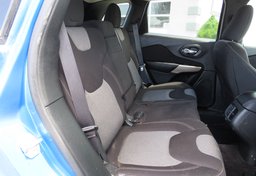 2018 Jeep Cherokee - Thumbnail 29