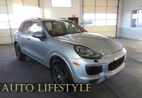 Picture of 2017 Porsche Cayenne