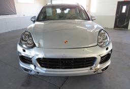 2017 Porsche Cayenne - Thumbnail 8