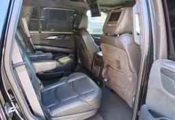 2017 Cadillac Escalade - Thumbnail 32