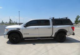 2017 Nissan Titan - Thumbnail 9