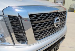 2017 Nissan Titan - Thumbnail 29