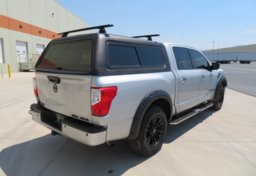 2017 Nissan Titan - Thumbnail 6