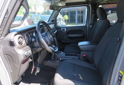 2020 Jeep Gladiator - Thumbnail 27