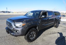 2018 Toyota Tacoma - Thumbnail 4