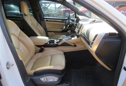 2015 Porsche Cayenne - Thumbnail 26