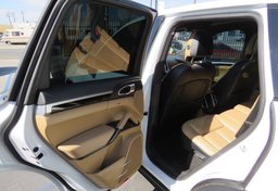 2015 Porsche Cayenne - Thumbnail 27